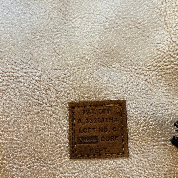 ANTONIO CORE DEPT Rose Gold Metallic Scrunch Backpack - Picture 4 of 7